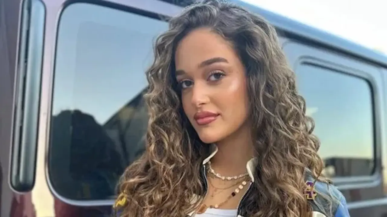 حزن كبير.. موعد صلاة جنازة جد الفنانة نور إيهاب